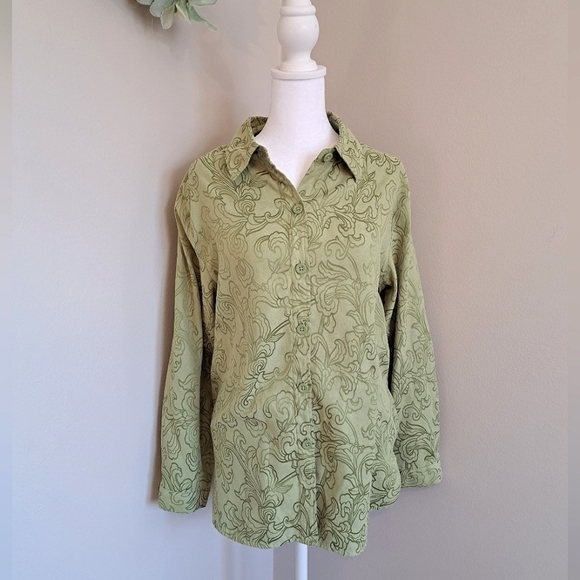 STUDIO Works Green Floral Button-Up Top Blouse Size Small - Picture 1 of 4